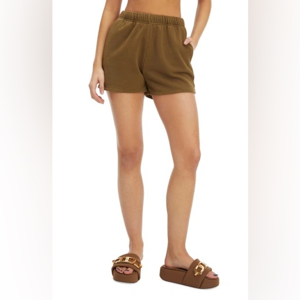 Good American Oversized Short in Sea Turtle